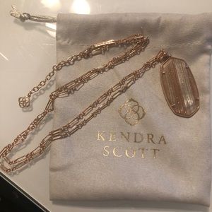 Kendra Scott pendant necklace